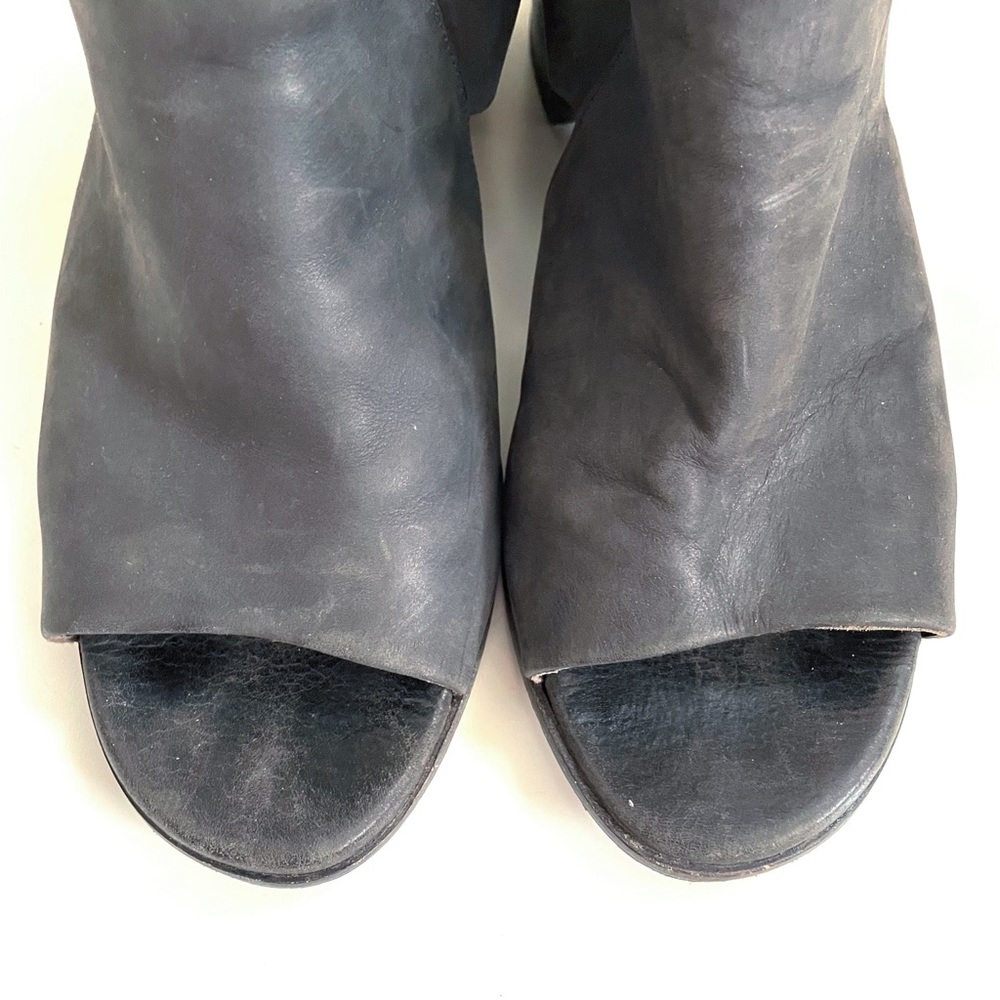 Coclico Leather Slingback Sandals - Picture 3 of 13